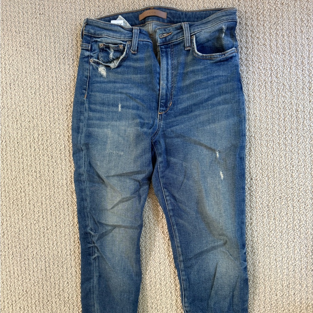 Joe’s “The Charlie” Skinny Ankle - Size 28